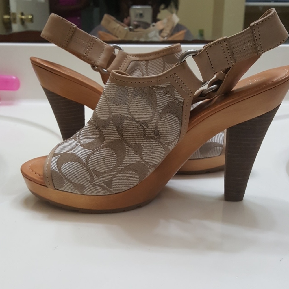 Coach beige wood heel